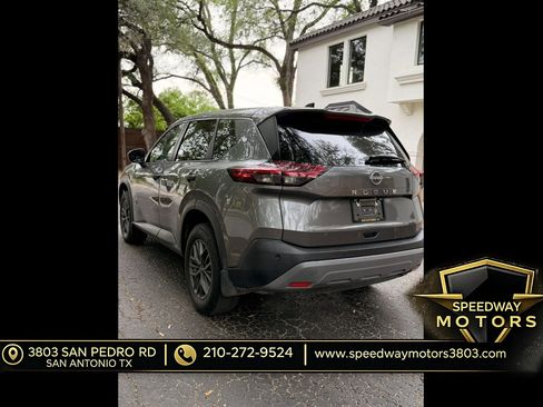 Used 2022 Nissan Rogue S FWD image 7