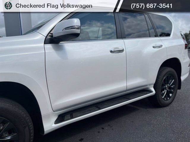 Used 2023 Lexus GX 460 Premium w/ Premium Package AWD/4WD image 3