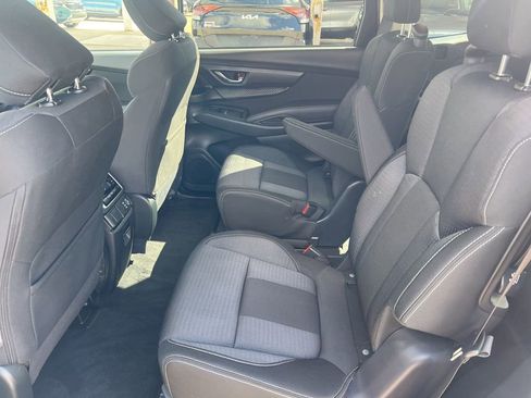 Used 2023 Subaru Ascent Premium w/ Convenience Package image 8