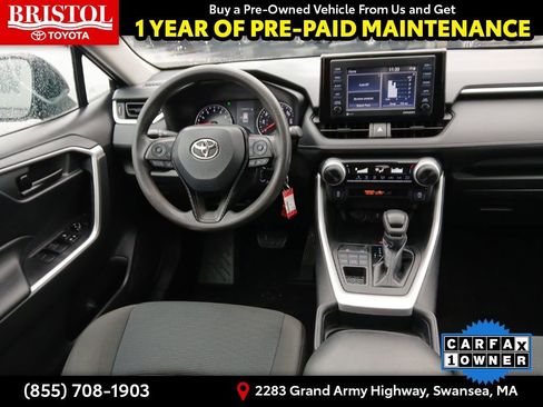 Used 2021 Toyota RAV4 LE image 16