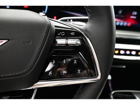 New 2026 Cadillac Lyriq V w/ Exterior Carbon Fiber Package AWD/4WD image 30