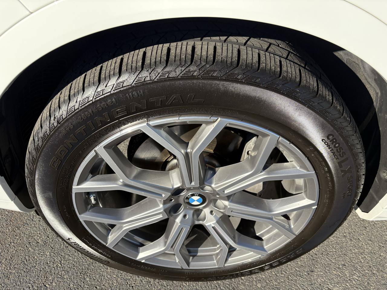 Used 2022 BMW X7 xDrive40i w/ Executive Package AWD/4WD image 11