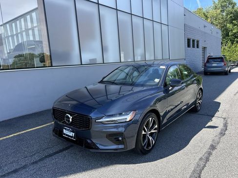 Certified 2024 Volvo S60 B5 Plus w/ Climate Package AWD/4WD image 4