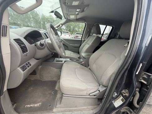 Used 2015 Nissan Frontier SV AWD/4WD image 15