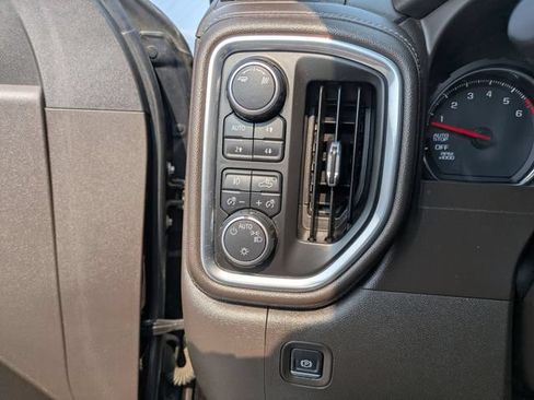Used 2019 Chevrolet Silverado 1500 LT Trail Boss AWD/4WD image 18