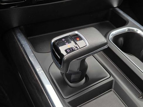 Used 2022 Chevrolet Silverado 1500 LTZ AWD/4WD image 35