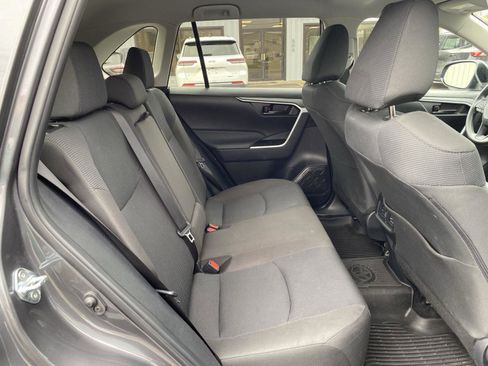 Used 2025 Toyota RAV4 LE image 32