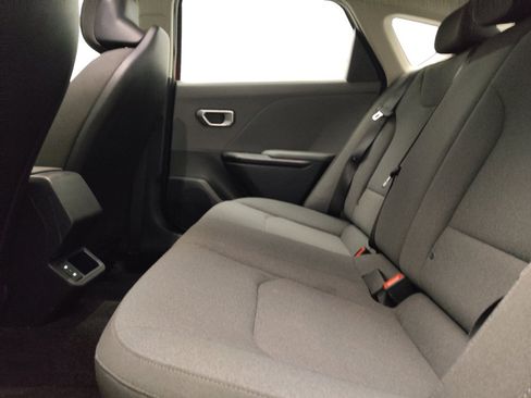 Used 2025 Kia K4 FWD image 18