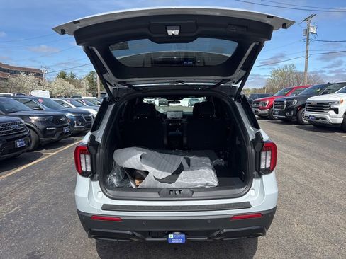 New 2026 Ford Explorer ST-Line AWD/4WD image 39