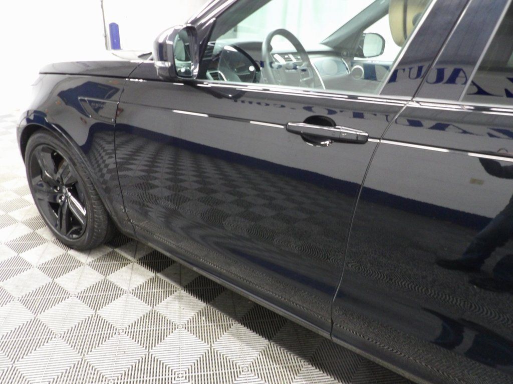 Used 2024 Land Rover Discovery Dynamic SE AWD/4WD image 49