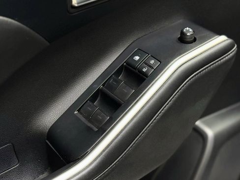 Used 2020 Toyota Highlander XLE image 13