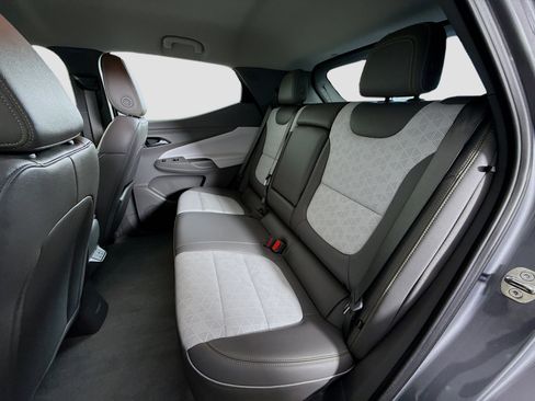 Used 2023 Chevrolet Bolt EUV Premier image 25