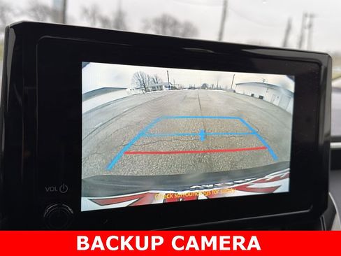 Used 2025 Toyota Corolla LE image 4