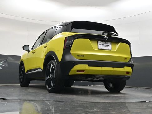 Used 2025 Nissan Kicks SR w/ SR Premium Package FWD image 45