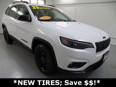 Certified 2023 Jeep Cherokee Altitude Lux w/ Lux Elite Package