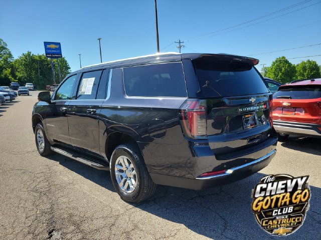 Used 2025 Chevrolet Suburban LT AWD/4WD image 3