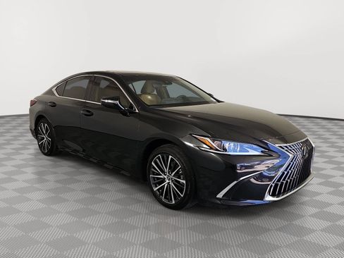 Used 2025 Lexus ES 350 w/ Premium Package FWD image 2