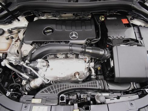 Used 2021 Mercedes-Benz GLA 250 4MATIC image 30