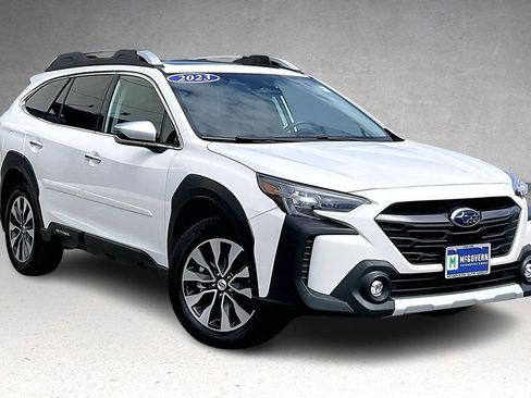 Used 2023 Subaru Outback Touring XT AWD/4WD image 3
