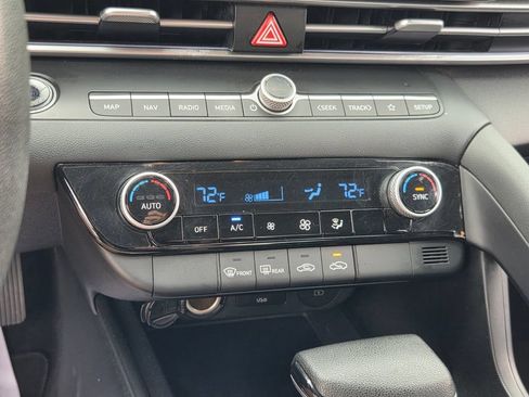 Used 2024 Hyundai Elantra SEL FWD image 22