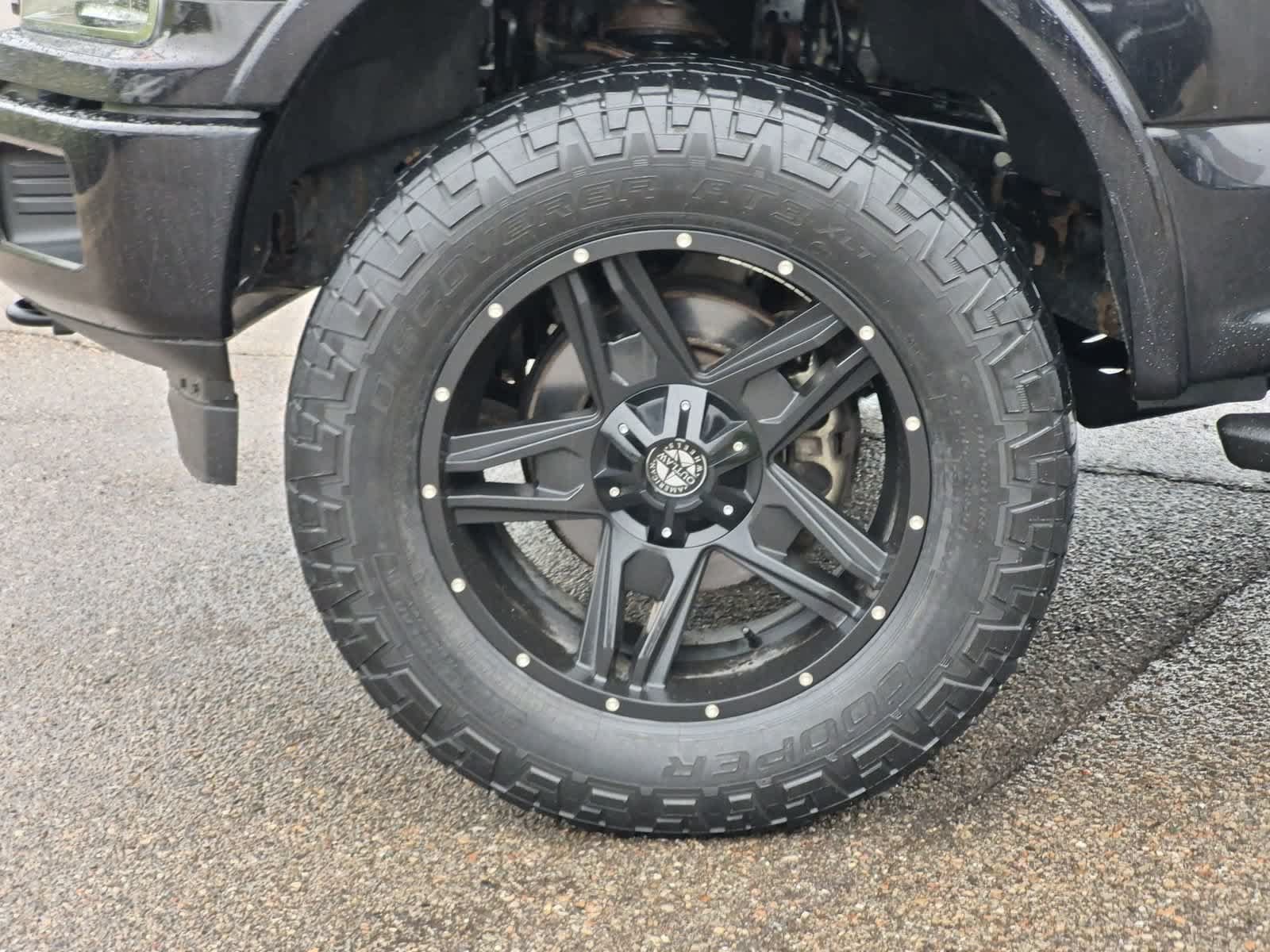 Used 2019 Ford F150 XLT w/ Equipment Group 302A Luxury AWD/4WD image 14