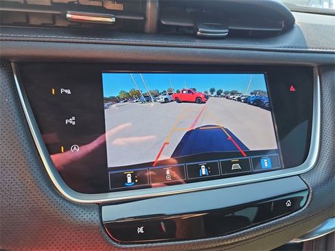 Used 2022 Cadillac XT5 Sportv w/ Technology Package image 14