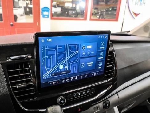 Used 2023 Ford Transit 350 XLT image 17