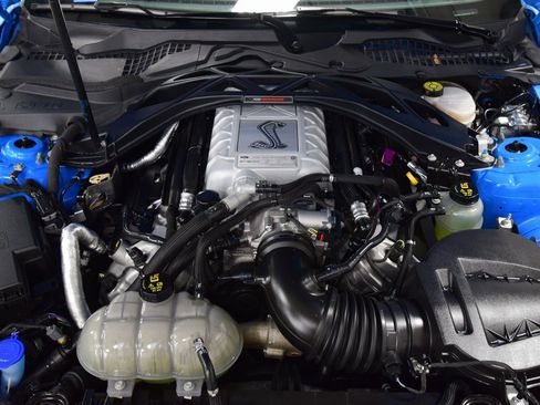 Used 2022 Ford Mustang Shelby GT500 w/ Technology Package image 30