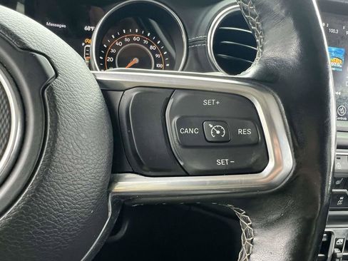 Certified 2020 Jeep Gladiator Overland image 29