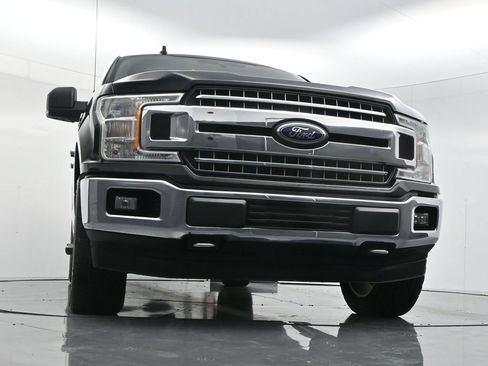 Used 2020 Ford F150 XLT w/ Equipment Group 302A Luxury AWD/4WD image 46