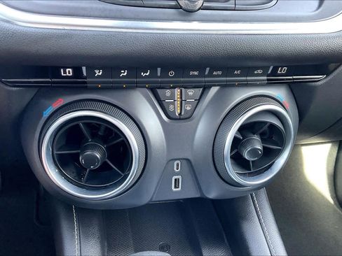 Used 2023 Chevrolet Blazer LT image 33