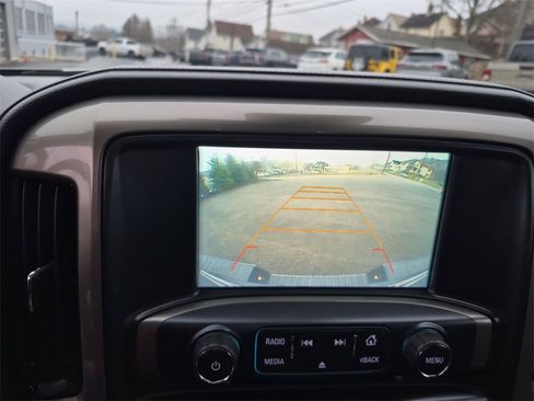 Used 2017 Chevrolet Silverado 1500 High Country image 24