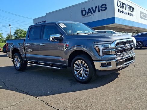 Used 2025 Ford F150 Lariat w/ Equipment Group 501A Mid AWD/4WD image 3