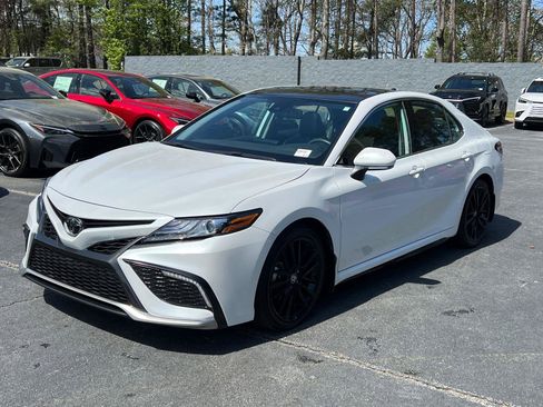 Used 2023 Toyota Camry XSE image 2