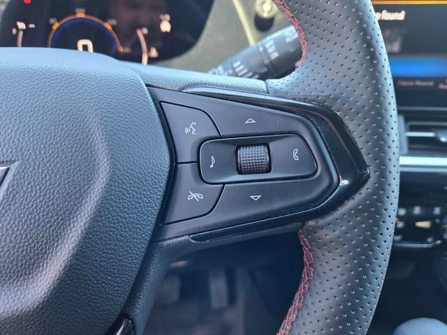 Used 2024 Chevrolet Trax RS w/ Driver Confidence Package FWD image 30