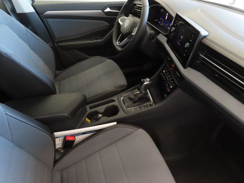 New 2026 Volkswagen Jetta SE FWD image 25