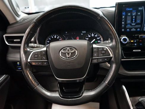 Used 2021 Toyota Highlander Platinum image 34