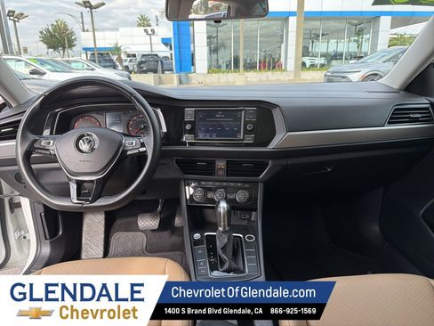 Used 2019 Volkswagen Jetta SE image 18