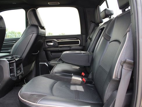 Used 2022 RAM 2500 Laramie w/ Night Edition AWD/4WD image 25