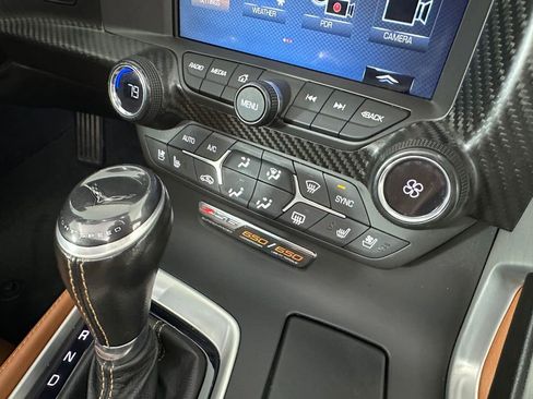 Used 2019 Chevrolet Corvette Z06 w/ Z07 Performance Package image 38