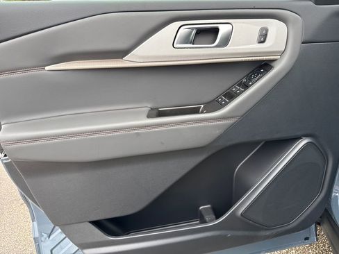 New 2026 Ford Explorer Active w/ Active Comfort Package image 17