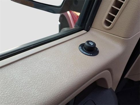 Used 2013 Ford F150 Lariat w/ Lariat Chrome Pkg image 24