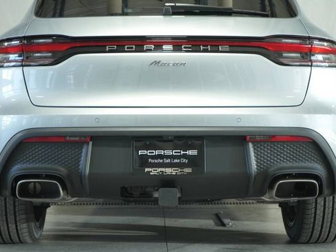 Certified 2024 Porsche Macan image 39