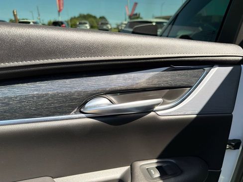 Used 2022 Cadillac XT5 Premium Luxury w/ Technology Package FWD image 39