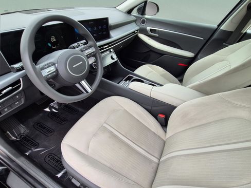 Certified 2025 Hyundai Sonata SEL FWD image 17