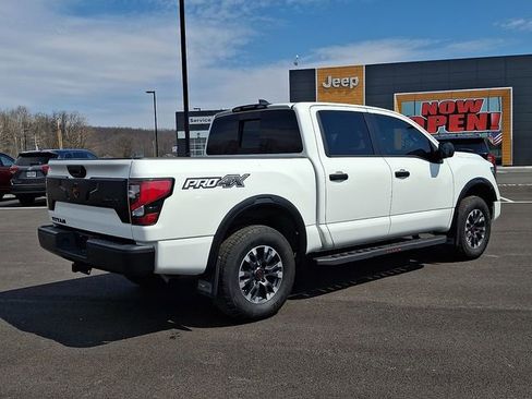 Used 2024 Nissan Titan PRO-4X w/ Off Road Protection Package image 10