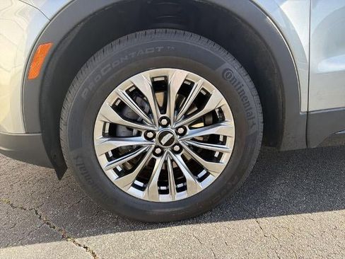 Certified 2024 Cadillac XT4 Premium Luxury AWD/4WD image 11