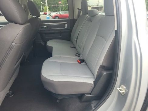 Used 2023 RAM 1500 Classic SLT AWD/4WD image 17