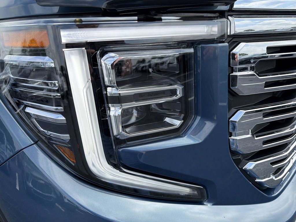 Certified 2024 GMC Sierra 1500 Denali w/ Technology Package AWD/4WD image 11