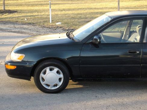 Used 1997 Toyota Corolla DX image 7
